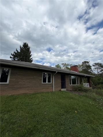 3135 Conway Wallrose Road Economy PA 15005