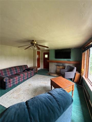 3135 Conway Wallrose Road Economy PA 15005
