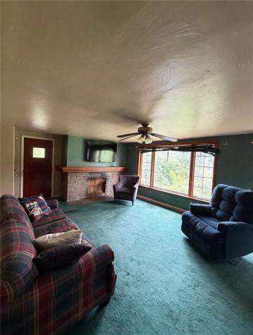 3135 Conway Wallrose Road Economy PA 15005