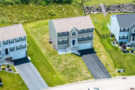 304 Rose Hill Court North Strabane PA 15317