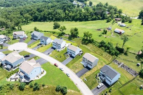 304 Rose Hill Court North Strabane PA 15317