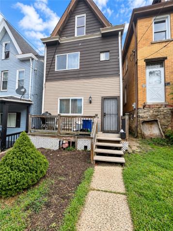 2816 Veteran Street Perry Hilltop PA 15214