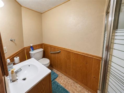 2816 Veteran Street Perry Hilltop PA 15214