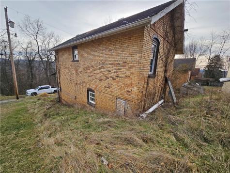 803 7th Street Marianna Boro PA 15345