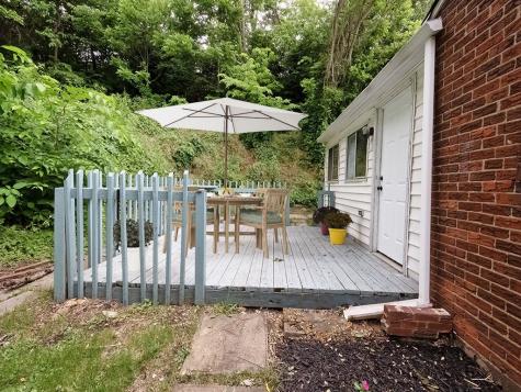 3437 Brinway West Mifflin PA 15122