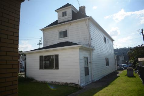 1502 5th Avenue Arnold PA 15068