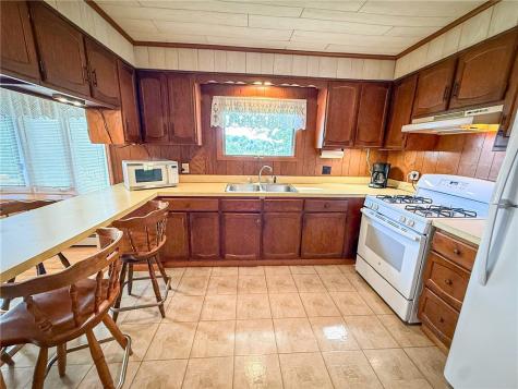 552 Queenstown Road Perry Township PA 16041