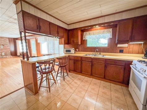 552 Queenstown Road Perry Township PA 16041