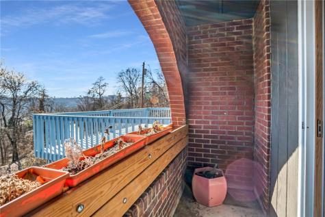 210 Linden Avenue O'hara PA 15238