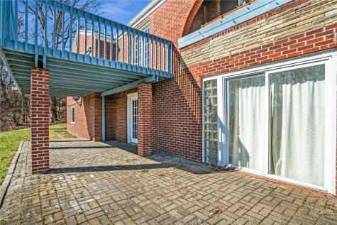 210 Linden Avenue O'hara PA 15238