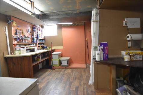 4737 Interboro Avenue Lincoln Place PA 15207