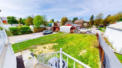 121 Sampson Avenue Ingram PA 15205