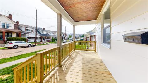 121 Sampson Avenue Ingram PA 15205