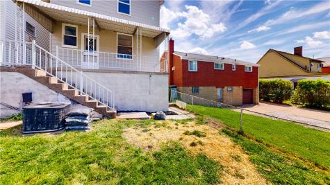 121 Sampson Avenue Ingram PA 15205