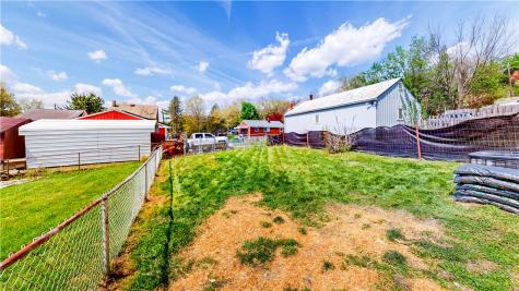 121 Sampson Avenue Ingram PA 15205