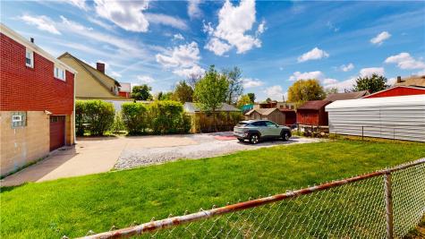 121 Sampson Avenue Ingram PA 15205
