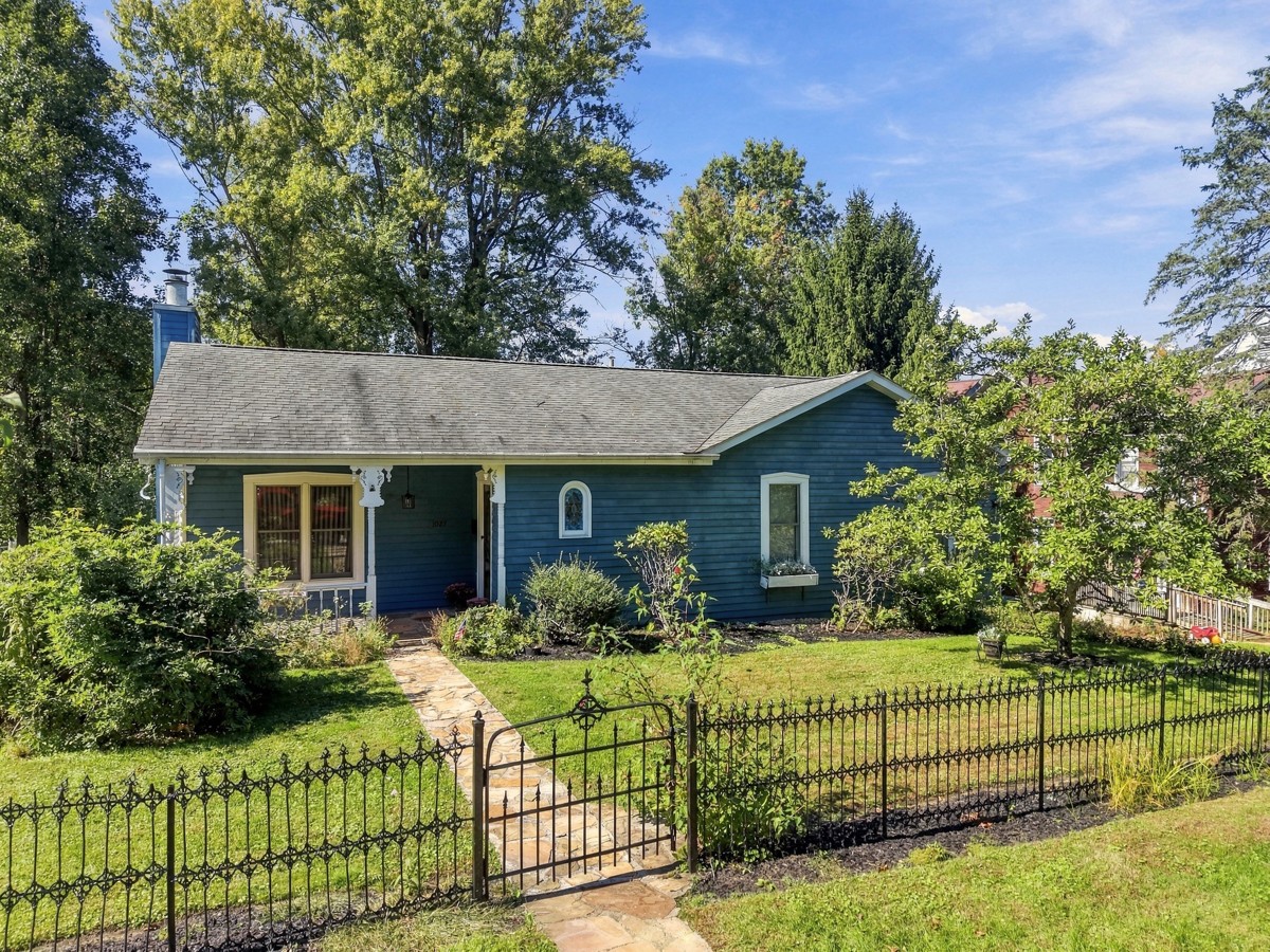 1027 5th Street Oakmont PA 15139
