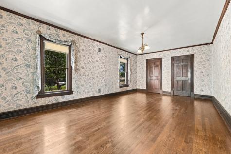 1027 5th Street Oakmont PA 15139