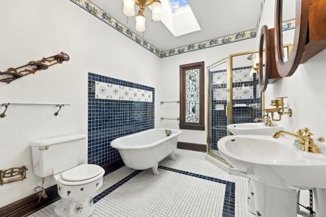 1027 5th Street Oakmont PA 15139