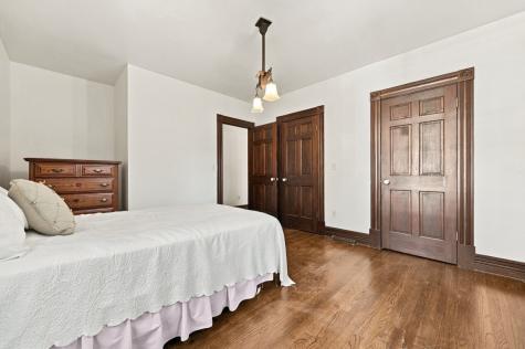 1027 5th Street Oakmont PA 15139
