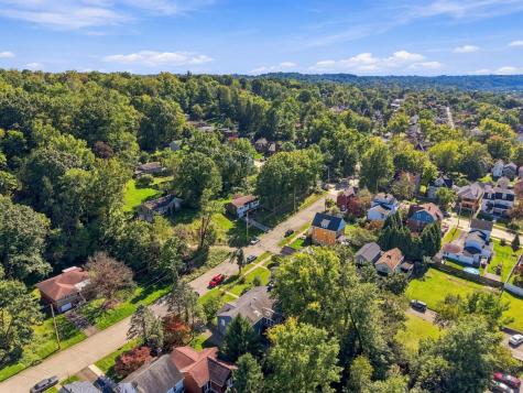 1027 5th Street Oakmont PA 15139