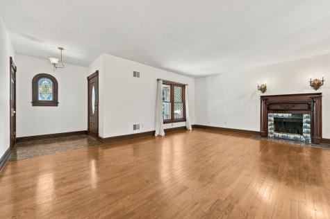 1027 5th Street Oakmont PA 15139
