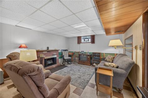 857 Pleasant Hills Drive South Strabane PA 15301