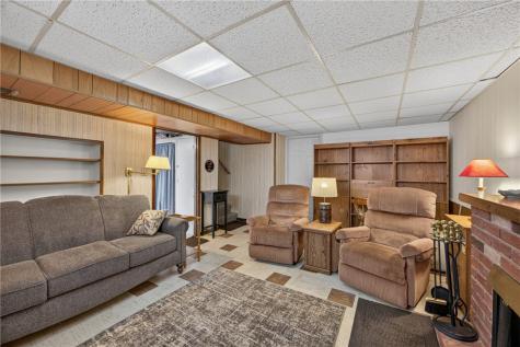 857 Pleasant Hills Drive South Strabane PA 15301
