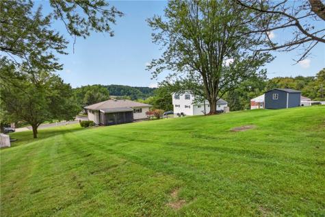 857 Pleasant Hills Drive South Strabane PA 15301