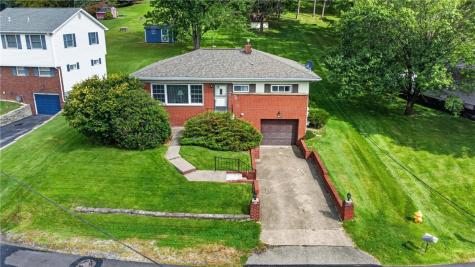 857 Pleasant Hills Drive South Strabane PA 15301