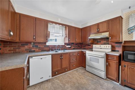 857 Pleasant Hills Drive South Strabane PA 15301