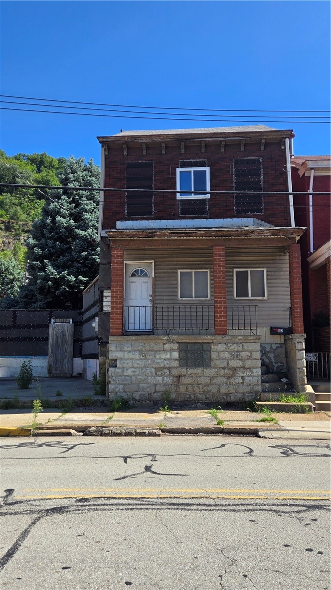 102 N Main Street Sharpsburg PA 15215