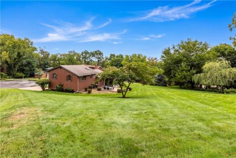 118 Kinross Lane Ross Township PA 15237