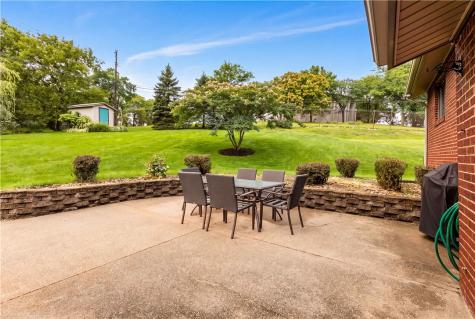 118 Kinross Lane Ross Township PA 15237