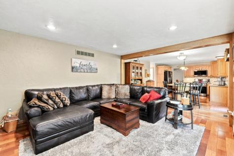 1089 Redoak Drive Penn Township PA 15636