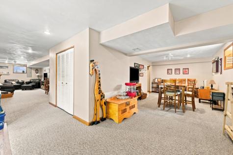1089 Redoak Drive Penn Township PA 15636