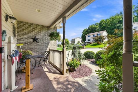 1089 Redoak Drive Penn Township PA 15636