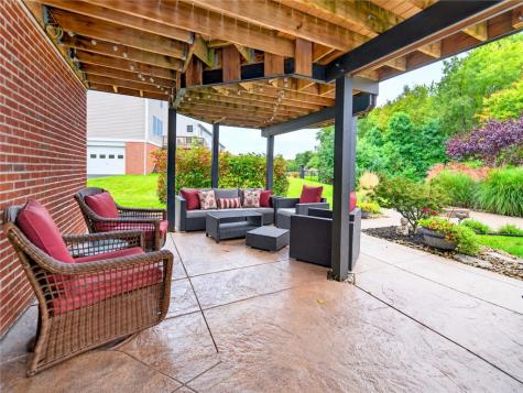 306 Crimson Drive Ohio Township PA 15237