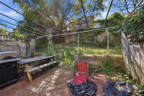 2928 1/2 Elroy Avenue Brentwood PA 15227