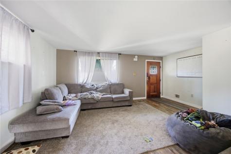 2928 1/2 Elroy Avenue Brentwood PA 15227