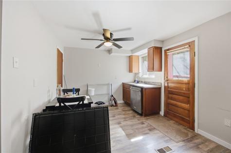 2928 1/2 Elroy Avenue Brentwood PA 15227