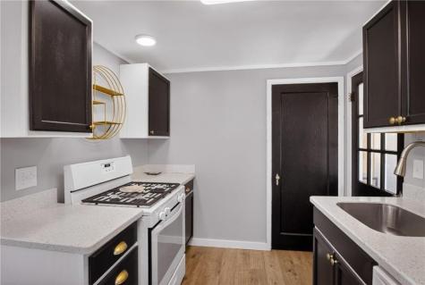 612 Independence Drive Clairton PA 15025