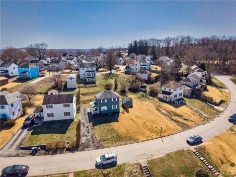 612 Independence Drive Clairton PA 15025