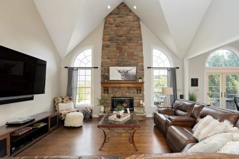 102 Brickbarn Court North Fayette PA 15071