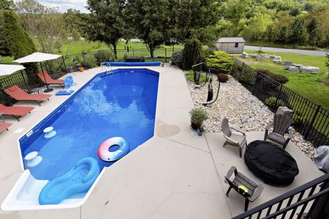 102 Brickbarn Court North Fayette PA 15071