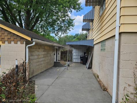 312 Shaw Avenue Springdale Boro PA 15144