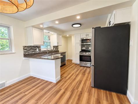 707 Riehl Drive Castle Shannon PA 15234
