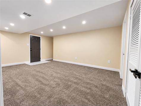 707 Riehl Drive Castle Shannon PA 15234