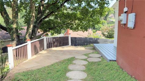 707 Riehl Drive Castle Shannon PA 15234