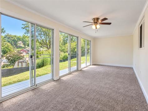 707 Riehl Drive Castle Shannon PA 15234